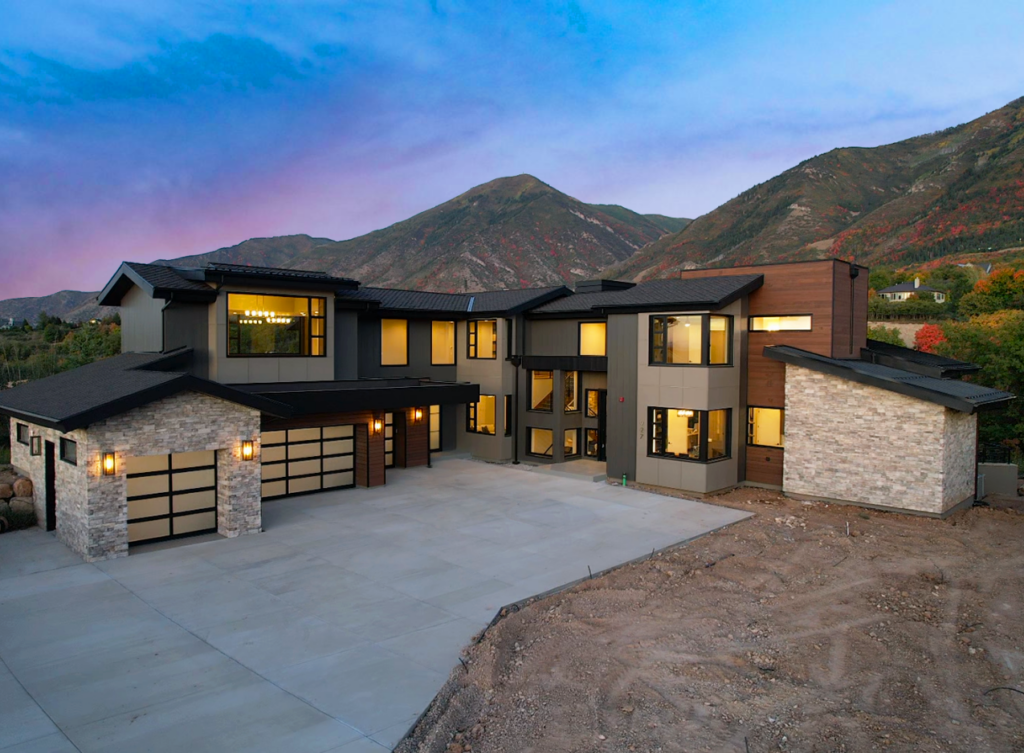 927 S Summit Creek Drive is a home with a mountain view for sale now at Summit Creek. 